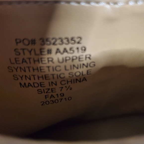 J.Crew Walker Leather Ankle Boots Size 7.5. - Picture 5 of 10